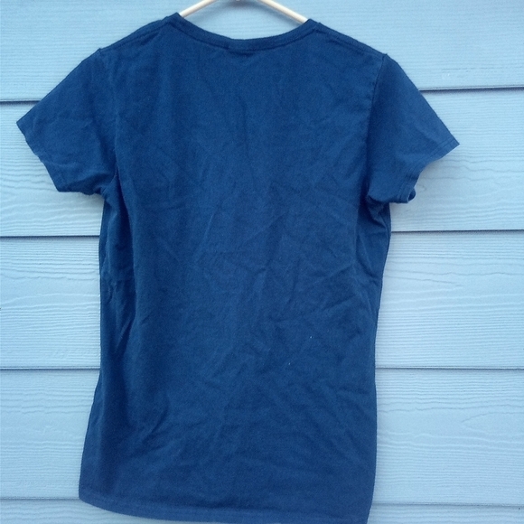 Women's Back That Thing Up T Shirt Size Medium M RV Trailer Camping Camp Barbie - Picture 2 of 2